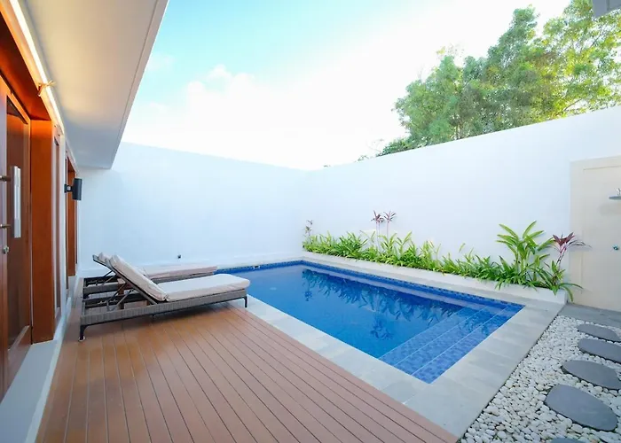 Clareen Villa Uluwatu